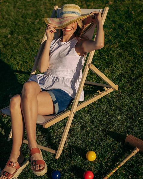 barbour-summer-styling-deck-chair-hat-angela-moffat-stylist-edinburgh-scotland-uk-productions-inc